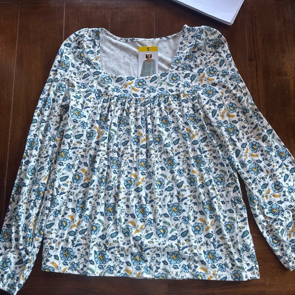 Lucky Brand Floral Scoop-Neck Long Sleeve Top in White and Teal